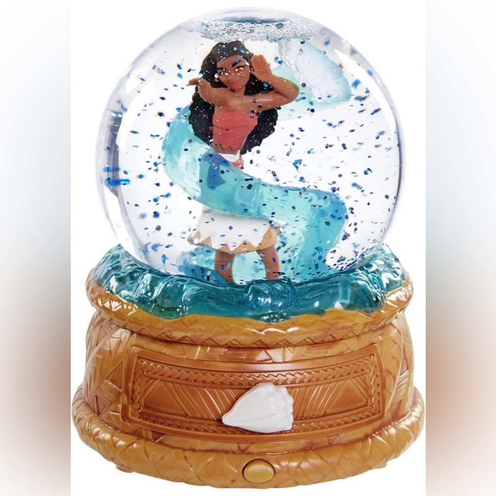 Disney Pixar Moana Musical
Glitter Snow Globe Jewelry Box